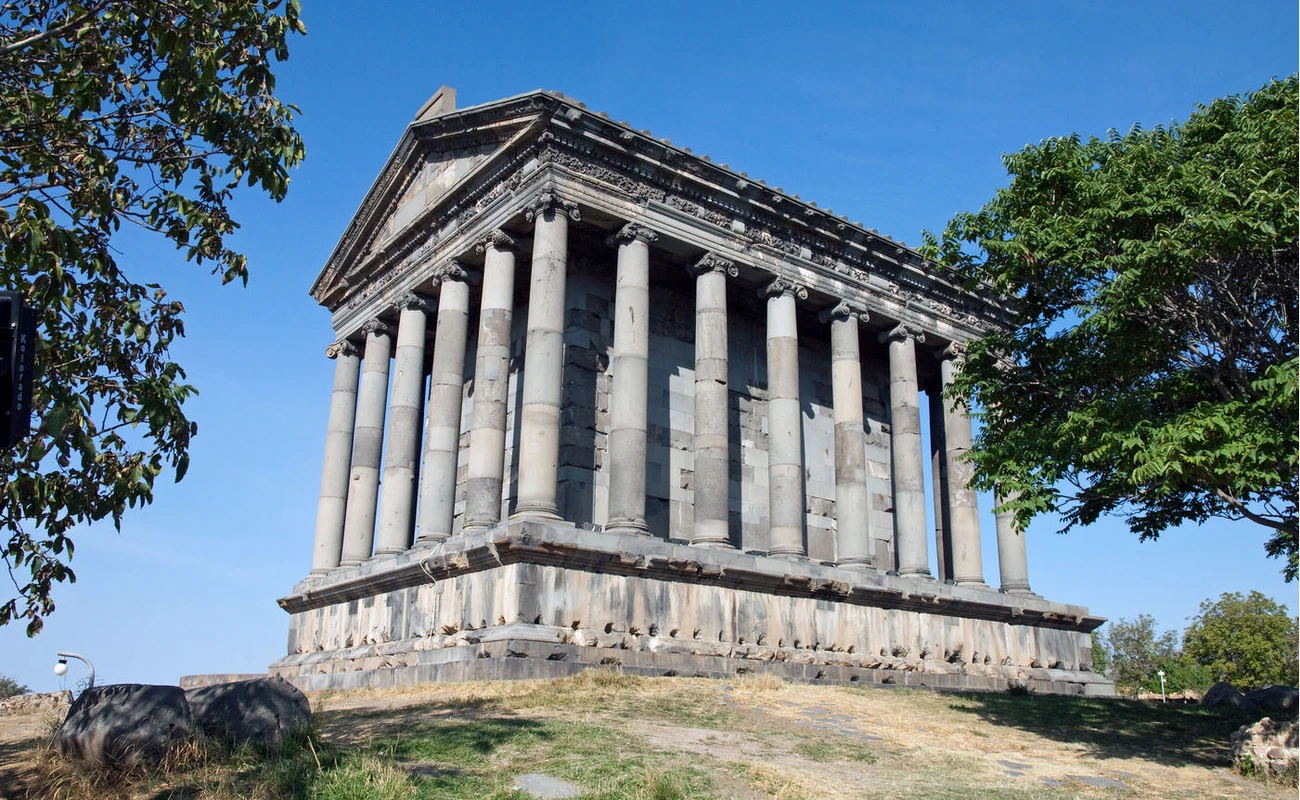 Tempel Garni