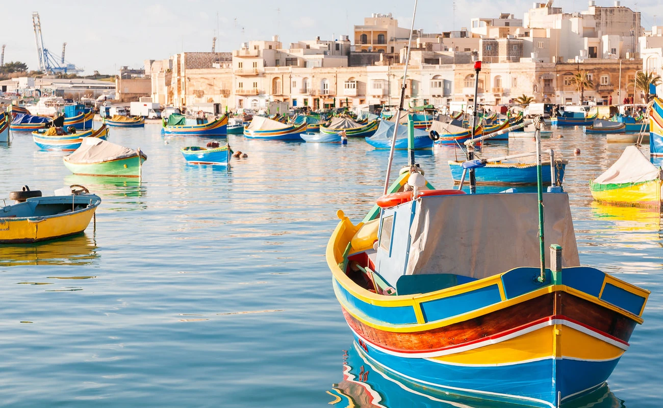 Bunte Fischerboote auf Malta